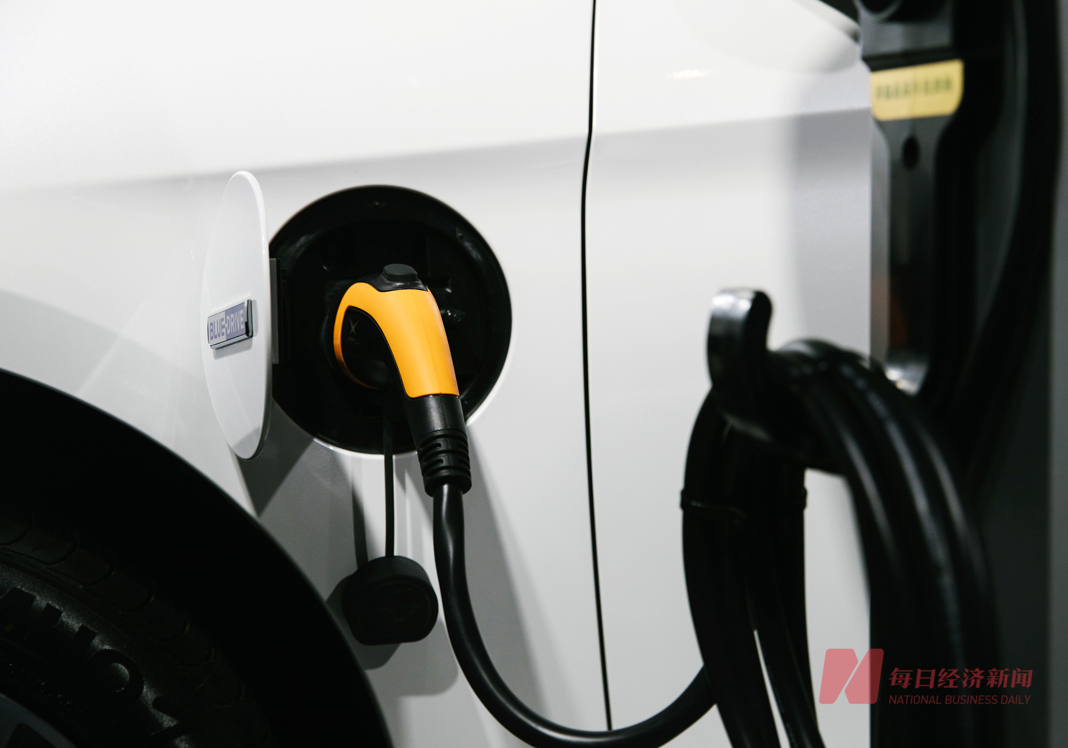 2024电动车·消费引力报告新能源车消费新趋势调查：品牌意识逐渐淡化追求极致性价比(图1)