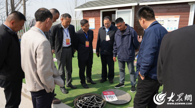 济宁市任城区长沟镇人大开展推进农村生活污水治理设施运维提升专题调研活动(图1)