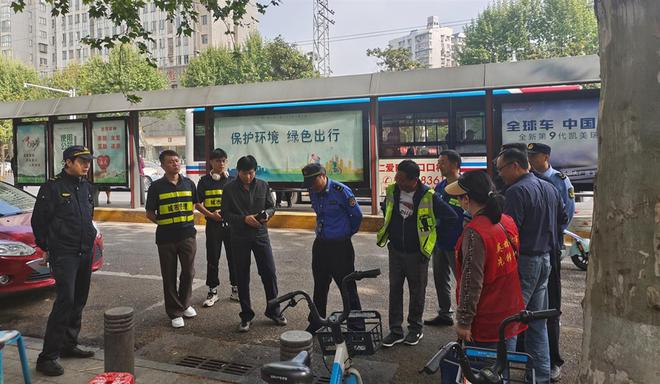 多方联动规范商户排水行为巧解社区道路污水治理难题(图1)