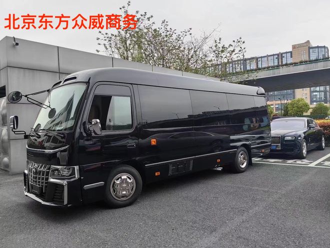 2024款丰田考斯特8座价格环保节能(图1)