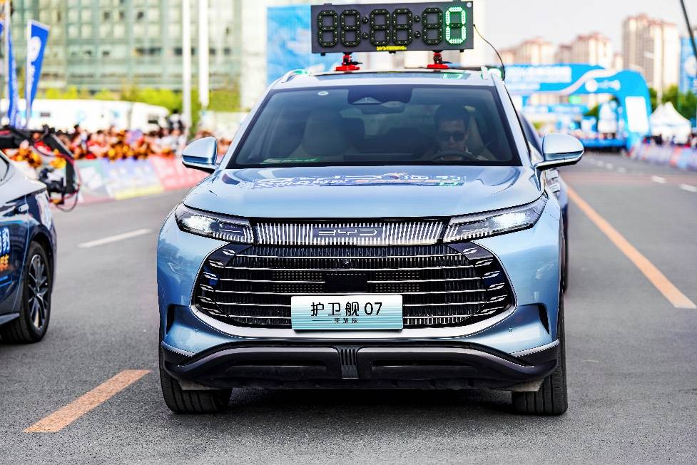 比亚迪海洋网助力2024兰马绿色办赛低碳环保满电开跑！(图9)