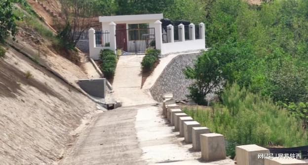 略阳县持续推进农村生活污水治理共建美丽家园(图2)
