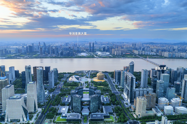 圣奥家具蝉联2024中国绿色环保家具十大领军品牌引领绿色办公新篇章(图1)