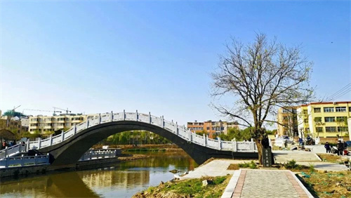 城·事（552）污水“洗白”记——平阴县向城市黑臭水体“宣战”_城·事_大众网(图2)