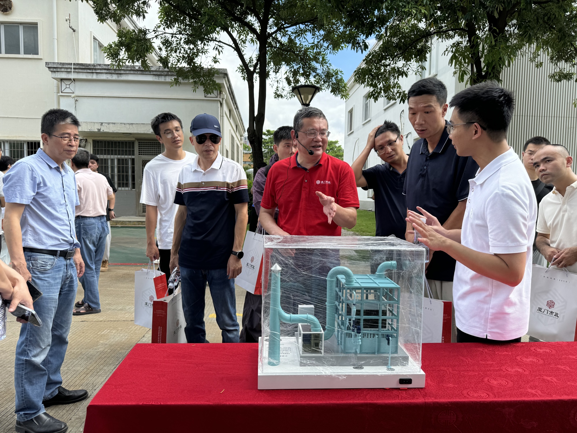 厦门市现状污水厂站除臭系统提升精品工程观摩会圆满举办(图1)