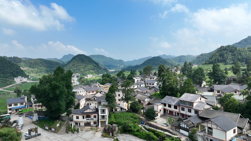清鎮：治理農村污水鄉村生活更美(图1)