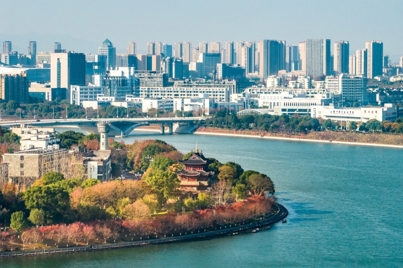 亮成绩晒家底！《2024年衢州市国民经济和社会发展统计公报》公布(图1)