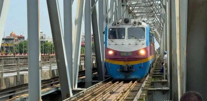 越南政府总理下令：老街-河内-海防铁路项