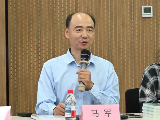实录第三期环境新闻茶座（4）公众环境研究中心主任马军：多元参与激活水治理效能(图2)