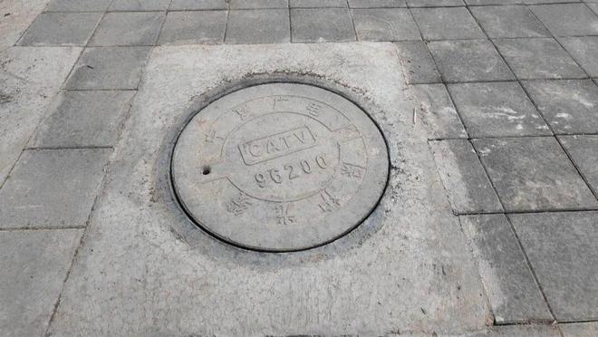 记者帮忙市民坠入无盖窨井导致骨折这井到底谁负责？(图5)