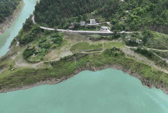 环保督察回访记｜码头变形记：江河岸线“伤疤”变“绿妆”(图2)