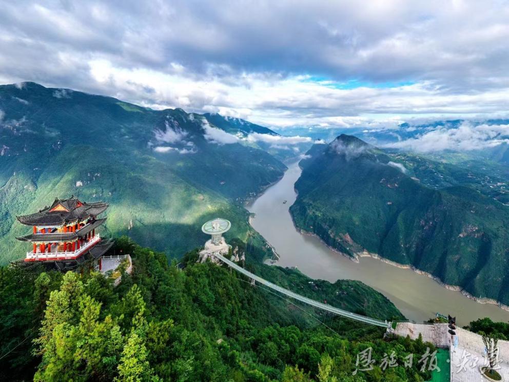 中国环境报客户端丨只此青绿、尽抒锦绣！巴东将一个个绿色故事写实在巴山楚水间