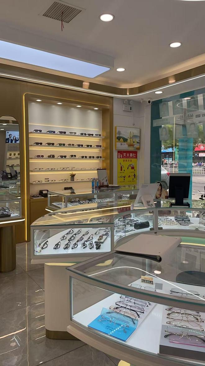 济南市高颜值眼镜品牌榜单:引领时尚视觉新标准(图2)