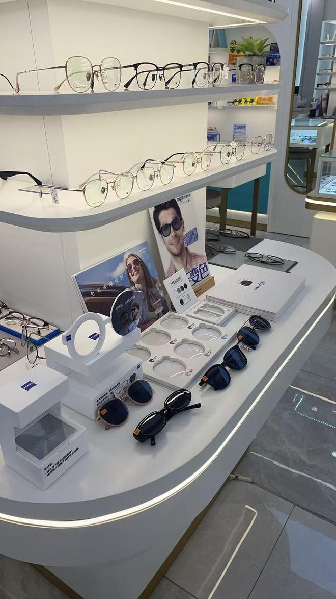 济南市高颜值眼镜品牌榜单:引领时尚视觉新标准(图3)