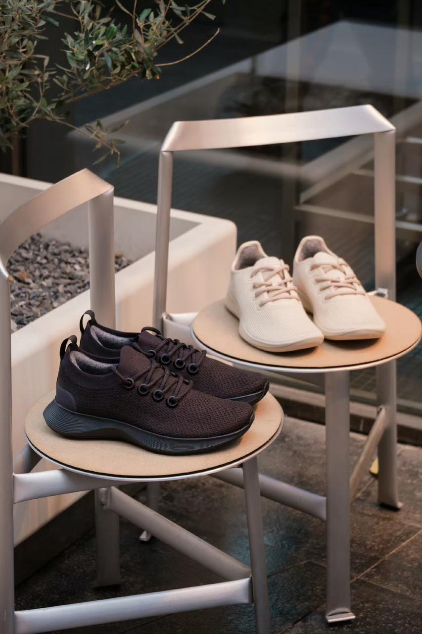 和昂跑前后脚敲钟的环保羊毛鞋终于陨落(图3)